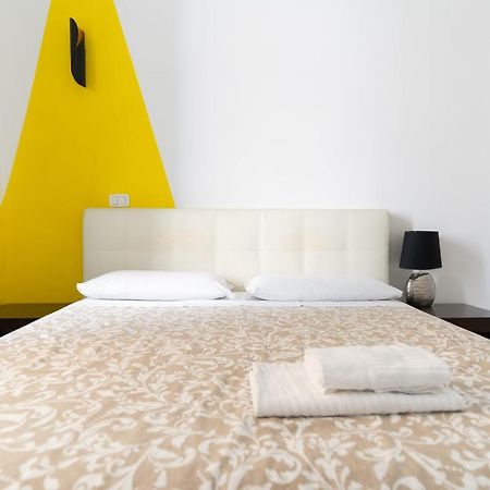 Romafullhouse Guesthouse ภายนอก รูปภาพ