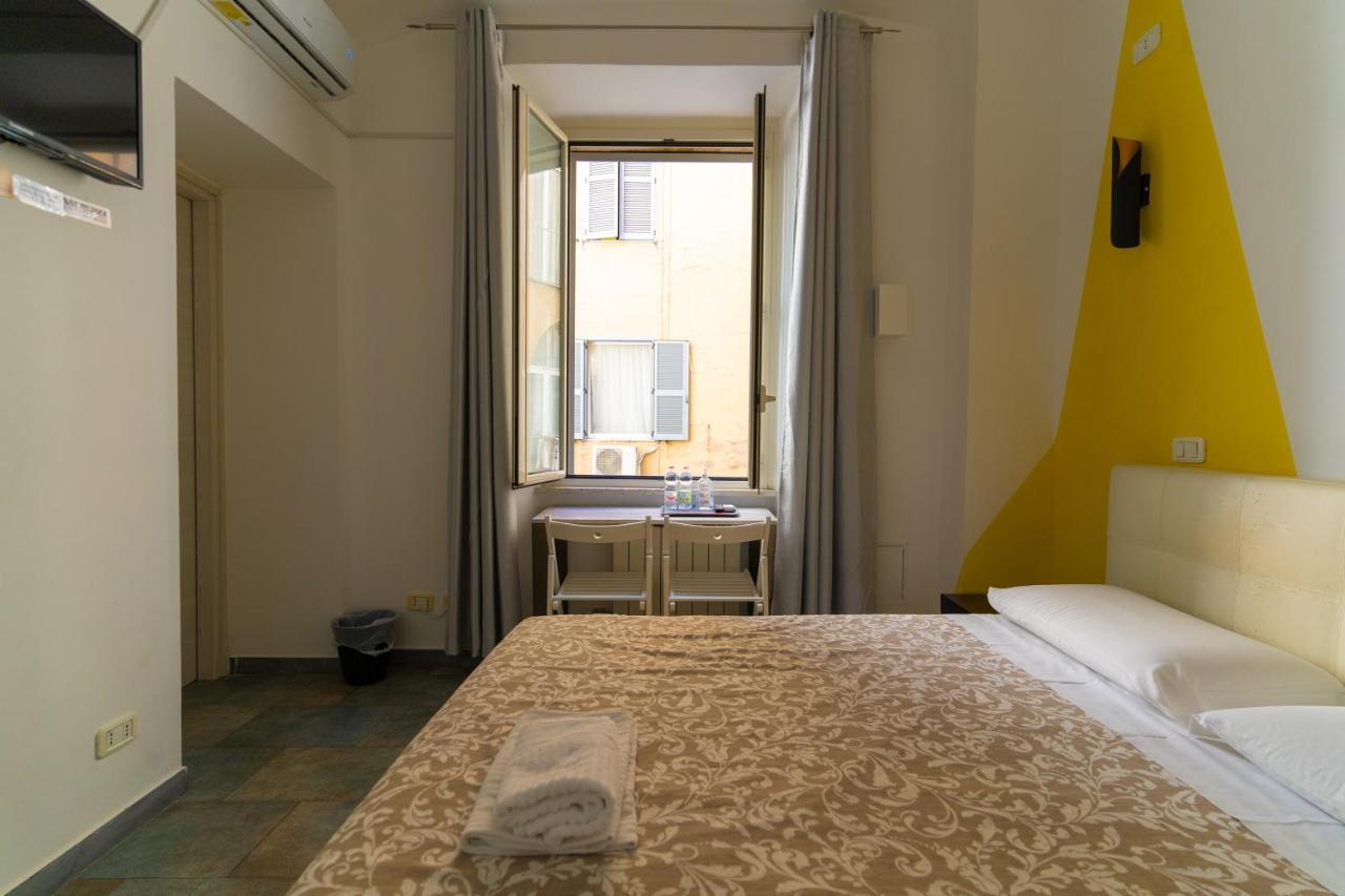 Romafullhouse Guesthouse ภายนอก รูปภาพ