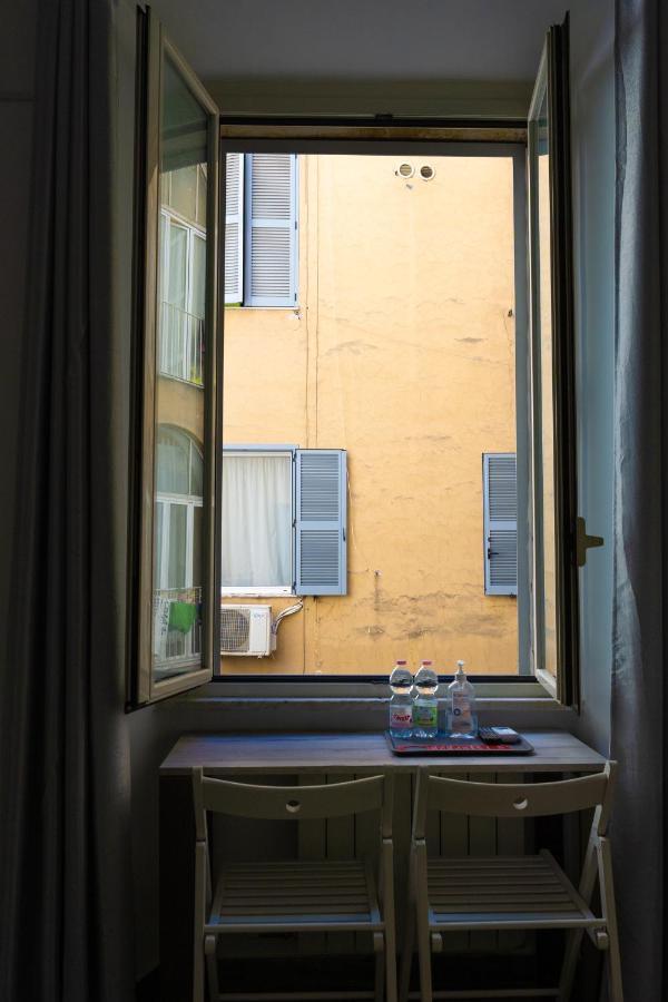 Romafullhouse Guesthouse ภายนอก รูปภาพ